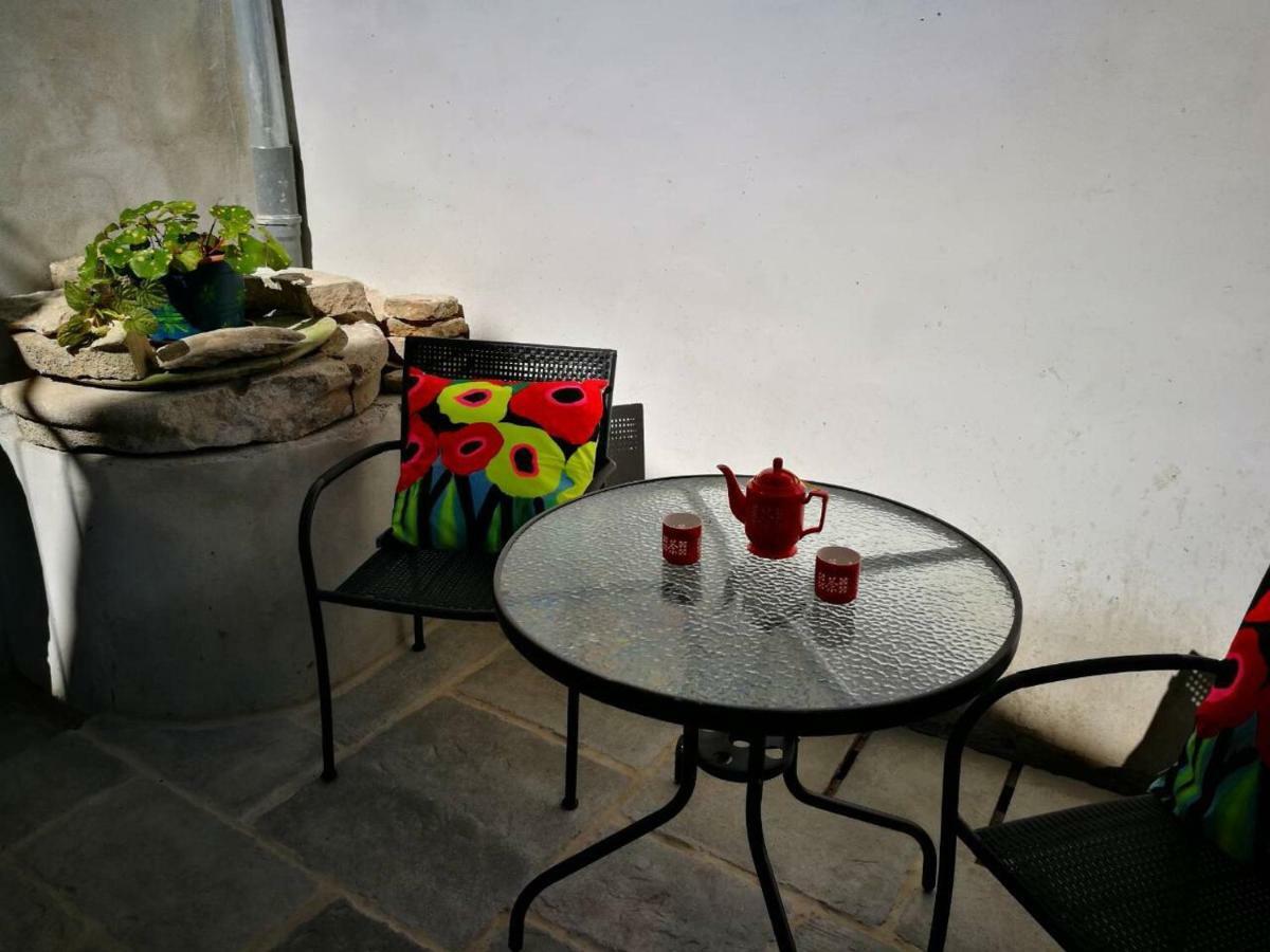 Cres Art Studio Lime Apartment Exterior foto